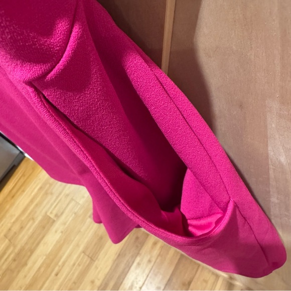 Fuchsia Romper with pockets - Picture 4 of 5